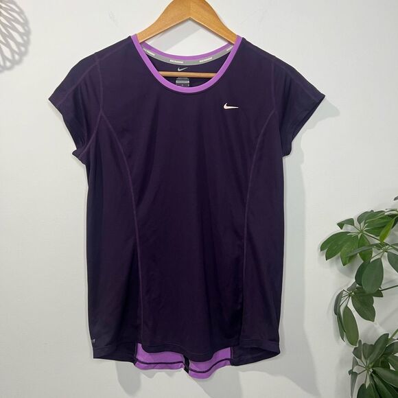 Nike Short Sleeve T-shirt - Picture 1 of 4
